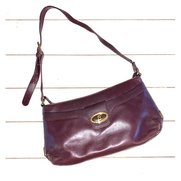 Etienne Aigner Handbags - Etienne Aigner // Leather Purse